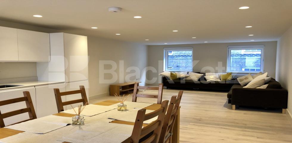 			NEW INSTRUCTION, 2 Bedroom, 1 bath, 1 reception Flat			 Strutton Ground - Lesley Court , St James`s Park / Westminster 